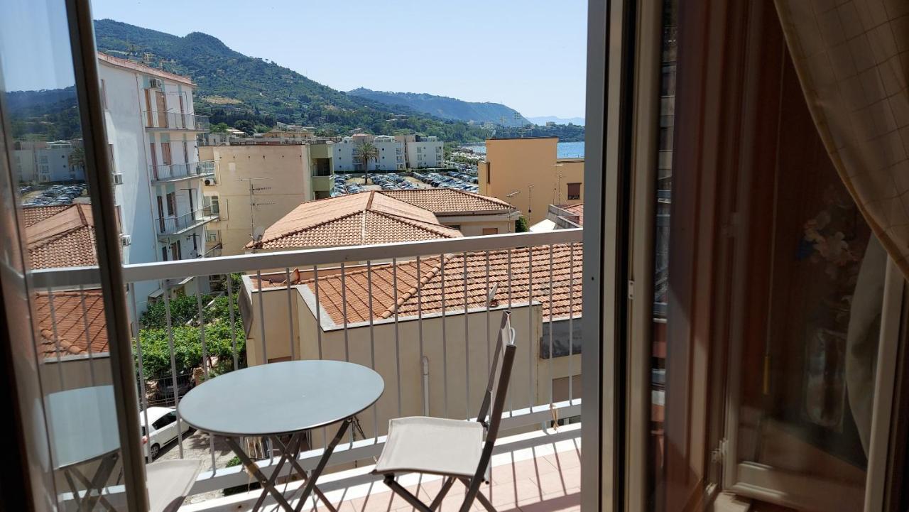 Casa Floridea -Mediterranea Sicilia Apt Cefalù Buitenkant foto